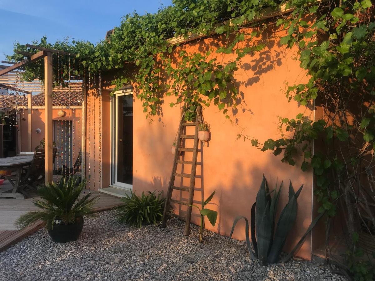 Villa Des Oliviers Baillargues Exterior foto